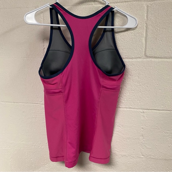 Nike Dri-Fit Women’s Workout Tank Top - Picture 2 of 7